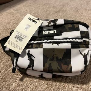 Fortnite Sling/fanny bag, belt bag, NWT, Camo design